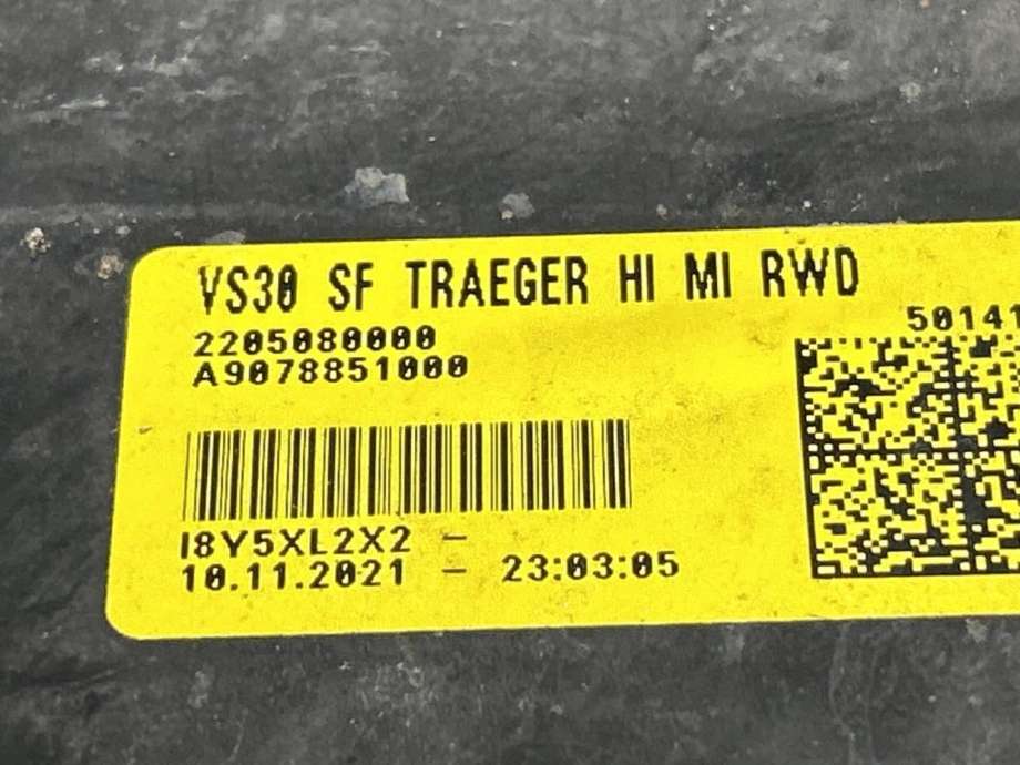 Støtfanger bak midtre del til Mercedes Sprinter 2018-->> (907/910) (907/910) (A 907 885 11 00 9K83|)