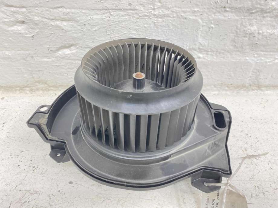 Varmeapparat motor til Mercedes Sprinter 2018-->> (907/910) (907/910) (A 000 830 79 02|)
