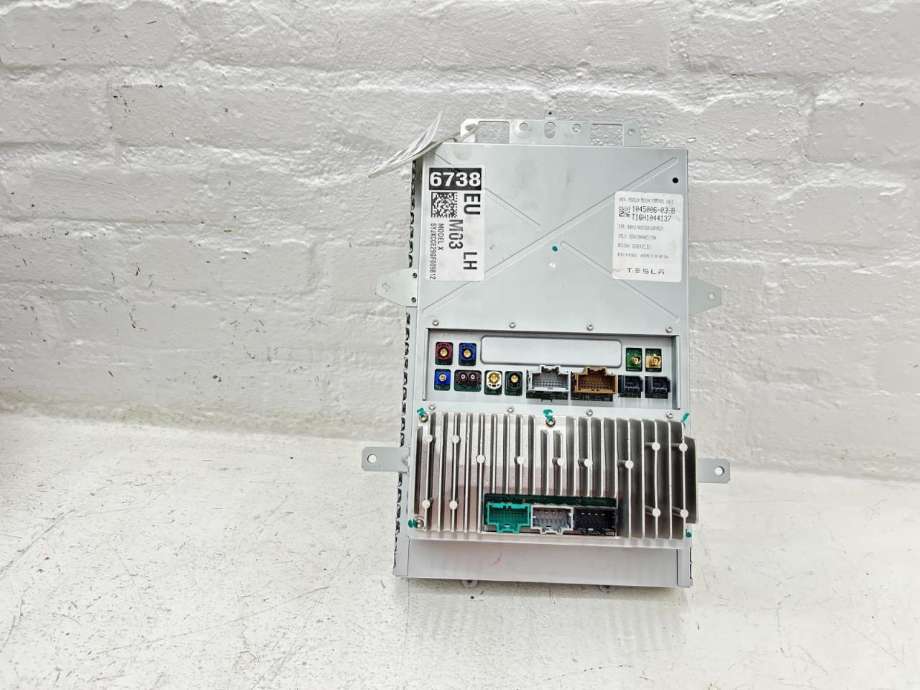 Multimedia display (MCU - Media Controller Unit) til Tesla Model X 2016-->>  (1084333-00-A|)