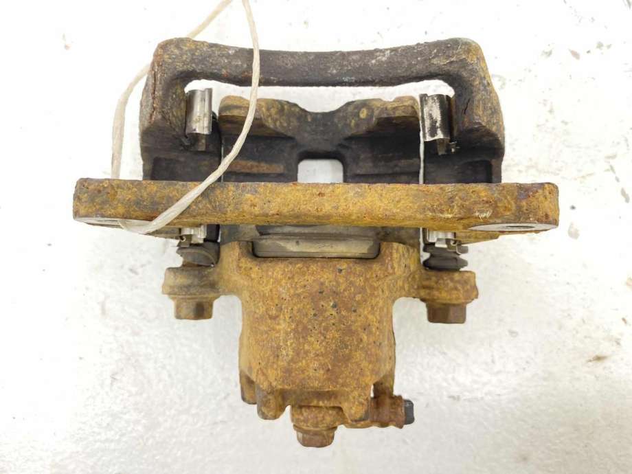 Bremsecaliper høyre bak til Mitsubishi Pajero 2016-2019 (Type IV, Fase 2)  (4605A910|)
