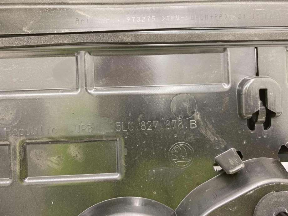 Spoiler bakluke til Škoda Enyaq 2021-->>  (5LG 827 940 A|)