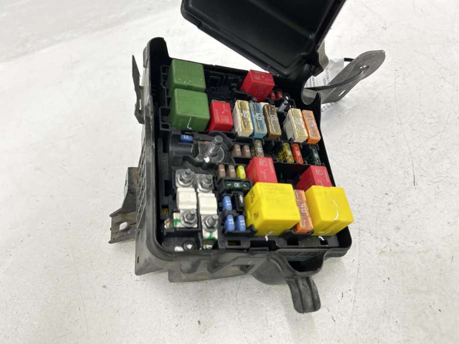 Sikringsboks motorrom til Peugeot 2008 2013-2019 (Type I) (16 117 857 80|)