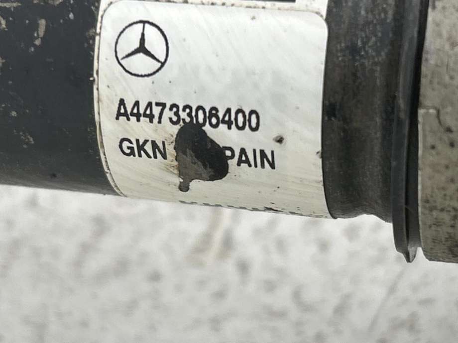 Drivaksel venstre foran, diesel/automat til Mercedes Vito 2014-->> (W447) (W447) (A 447 330 64 00|)