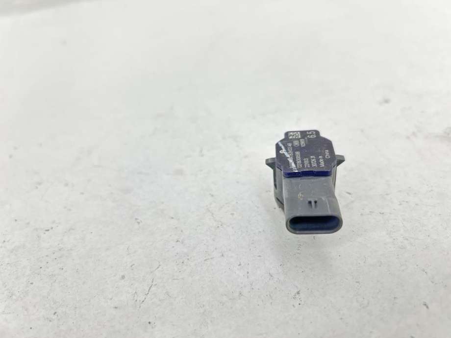 Parkeringssensor foran til NIO ET7 2022-->>  (P0224447|)