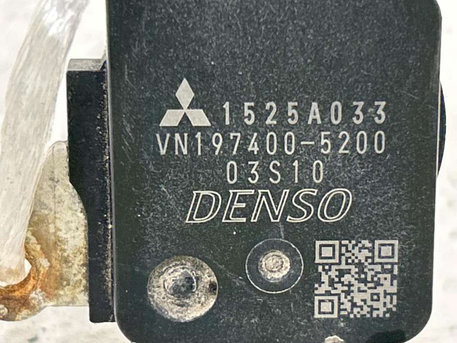 Luftmengde/luftmassemåler til Mitsubishi L200 2015-2019 (Type V, Fase 1)  (1525A033|)