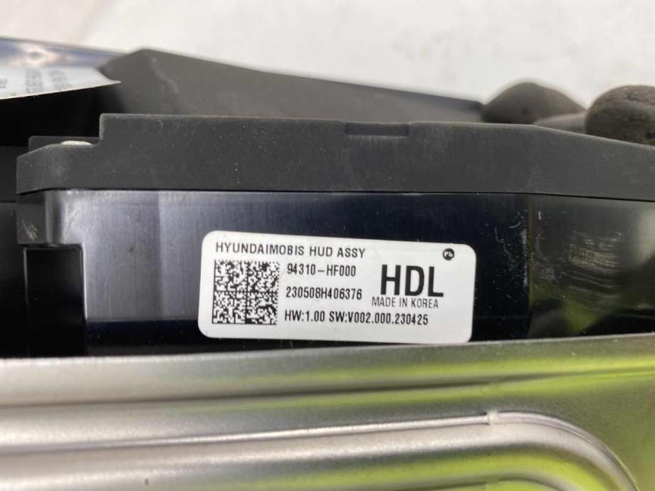 Instrument head-up display (HUD) til Hyundai Kona 2024-->> (Type II)  (94310 HF000|)