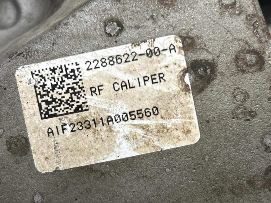 Bremsecaliper høyre foran til Tesla Model Y 2021-2024 (Type I) (8008282-00-A|)