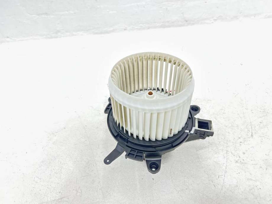 Varmeapparat motor til Toyota Proace City, 2020-->>  (5P132001212499)