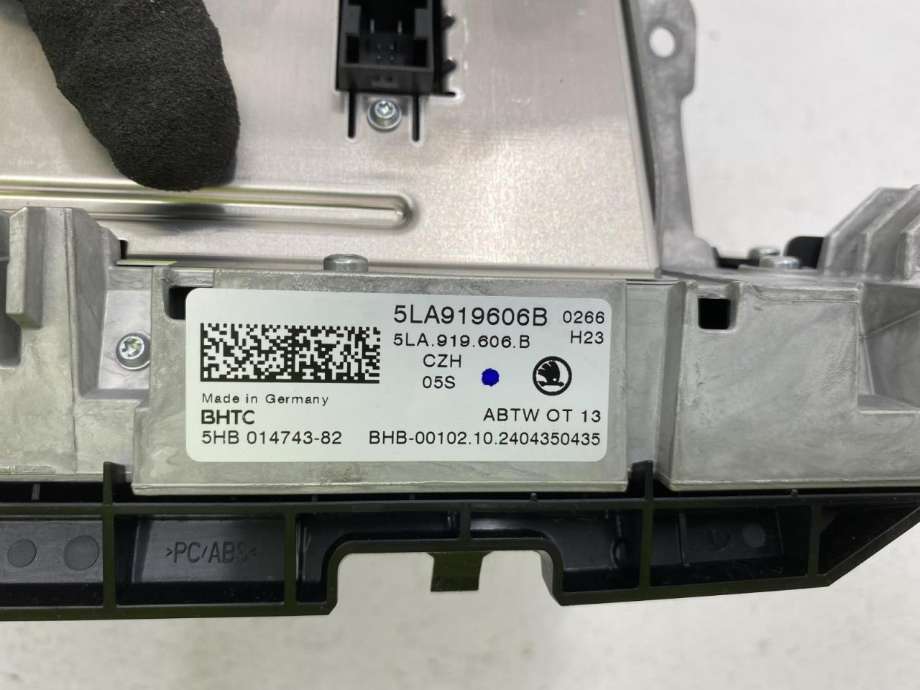 Bilstereo navigasjon skjerm til Škoda Enyaq 2021-->> (5LA 919 606 B|)