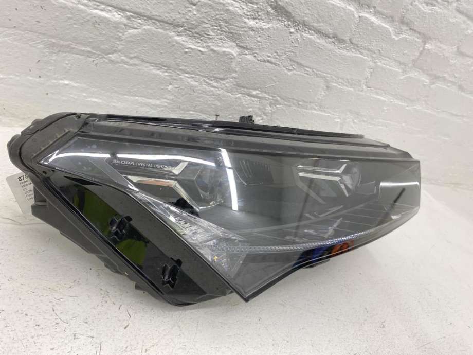 Frontlykt høyre full-LED til Škoda Enyaq 2021-->>  (5LB 941 018 A|)