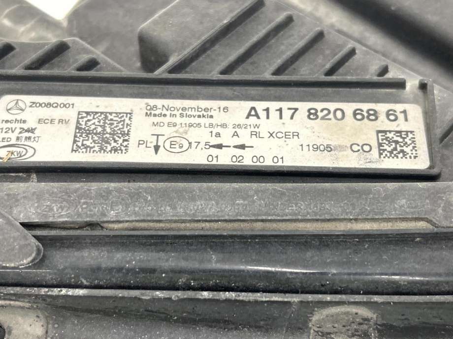 Frontlykt høyre full-LED til Mercedes CLA 2013-2019 (C117) (C117) (A 117 906 99 00|)