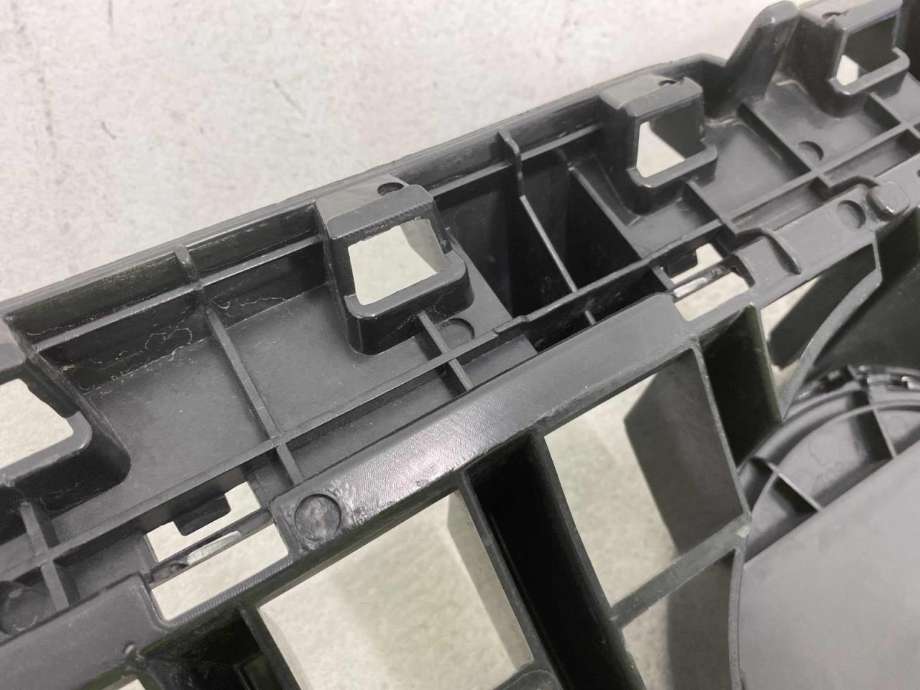 Grill til Mercedes CLA 2013-2019 (C117) (C117) (A 117 880 97 00|)