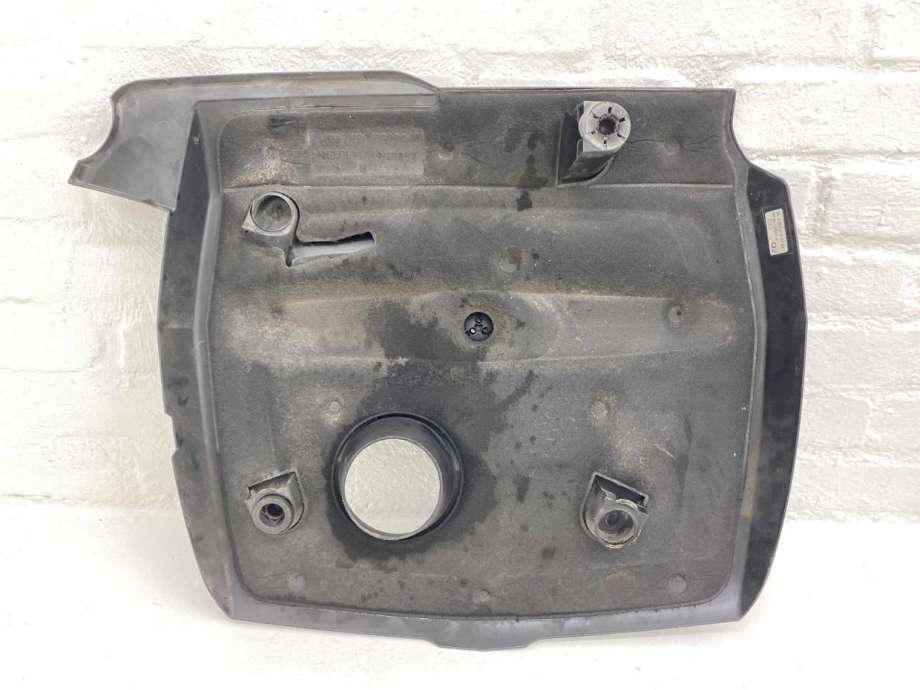 Motordeksel over motor til Mercedes CLA 2013-2019 (C117) (C117) (A 607 010 00 67|)