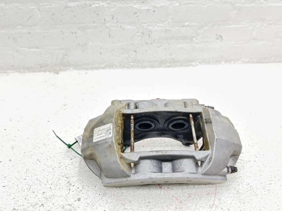 Bremsecaliper høyre foran til Tesla Model 3 2024-->> (Fase 2) (1344622-99-A|)