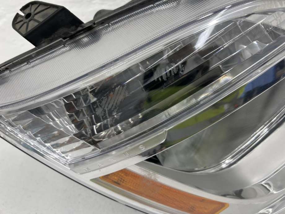 Frontlykt høyre halogen til Maxus EV80 2019-->>  (C00118661|)
