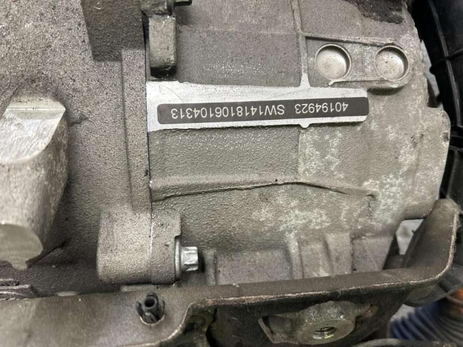 Motor elbil bak til Jaguar I-PACE 2018-->>  (T4K20799 (J9D375764AP)|T4K9605 (J9D375764AG)|)