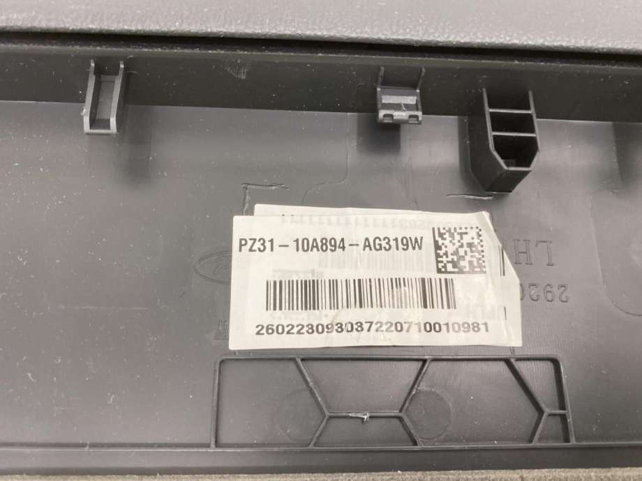 Hanskerom til Ford Transit Custom 2023-->> (Type II)  (2773595|PZ31 10A894 AG319W|)