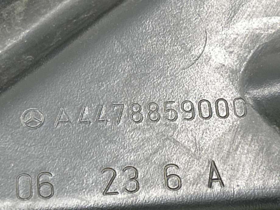 Batterilader inntak/luke til Mercedes EQV 2020-->> (W447) (W447) (A 447 540 16 92|)