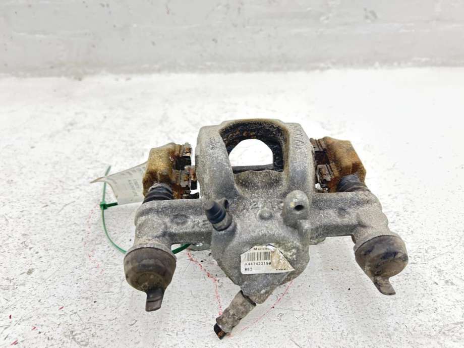 Bremsecaliper høyre bak til Mercedes EQV 2020-->> (W447) (W447) (A 447 420 81 00|)