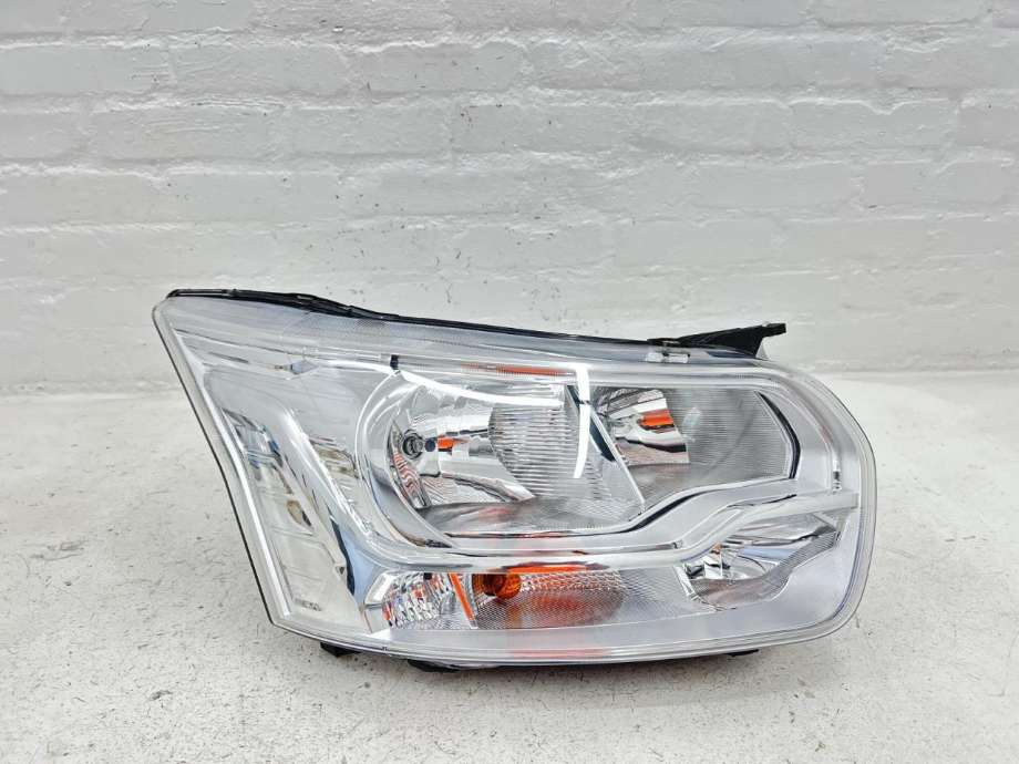 Frontlykt høyre halogen til Ford Transit 2014-->> (2639604|BK31 13D152 BH|)