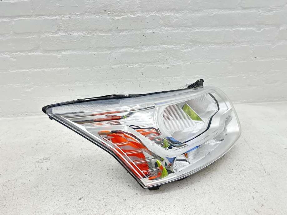 Frontlykt høyre halogen til Ford Transit 2014-->> (2639604|BK31 13D152 BH|)