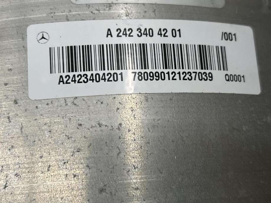 Motor elbil foran til Mercedes B-Klasse, electric drive 2014-2018 (W242) (W242) (A 242 340 38 01|A 242 340 34 01|A 242 340 42 01)