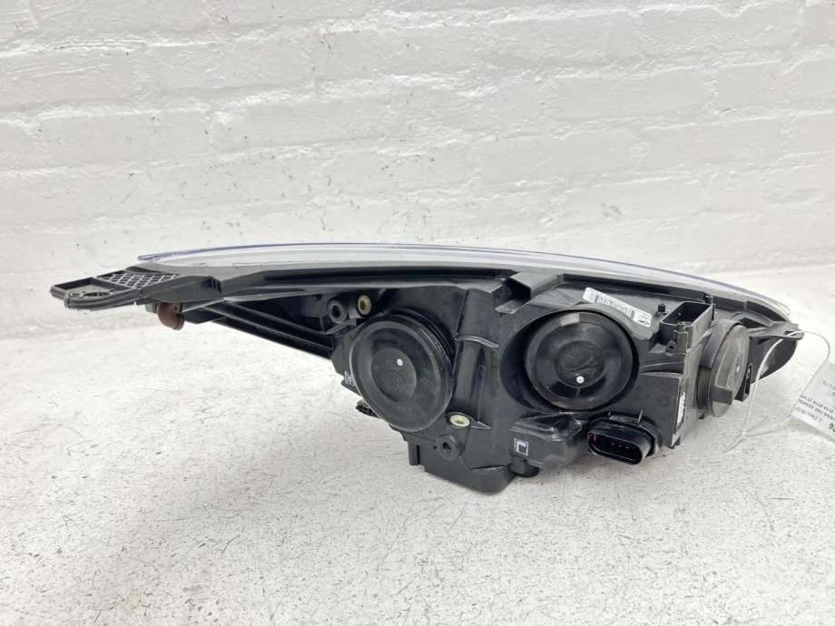 Frontlykt venstre xenon til Ford Focus 2014-2018 (Type III, Fase 2) (2206016|)