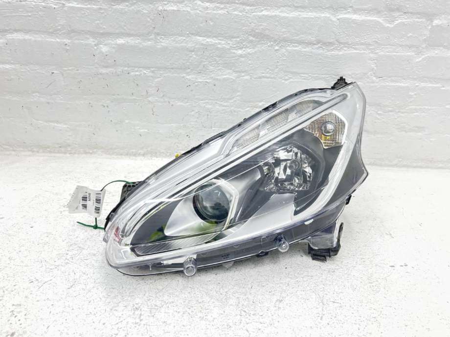 Frontlykt venstre halogen til Peugeot 208 2012-2019 (Type I) (98 108 057 80|16 853 526 80|)