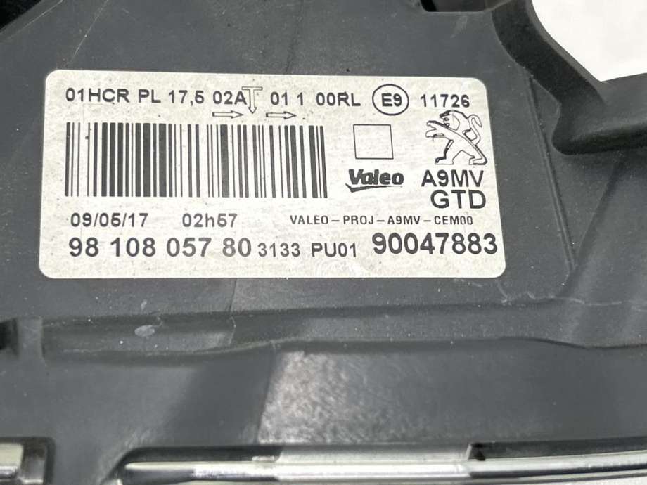 Frontlykt venstre halogen til Peugeot 208 2012-2019 (Type I) (98 108 057 80|16 853 526 80|)