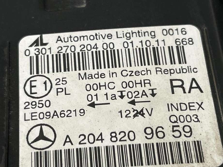 Frontlykt høyre halogen til Mercedes C-Klasse 2011-2014 (Fase 2) (W204) (W204) (A 204 820 96 59|)
