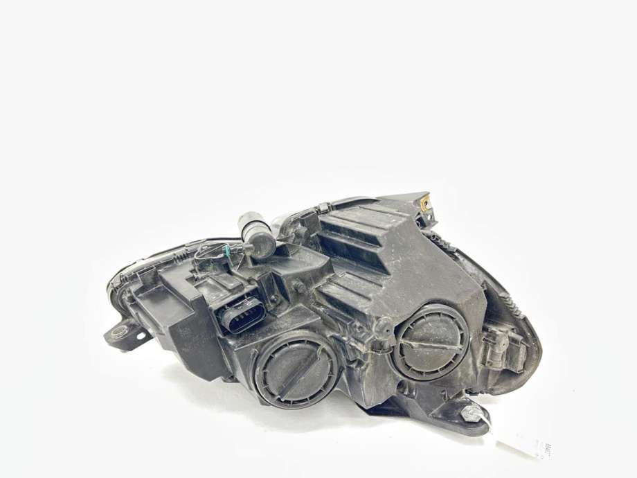 Frontlykt venstre halogen til Mercedes C-Klasse 2011-2014 (Fase 2) (W204) (W204) (A 204 820 95 59|)