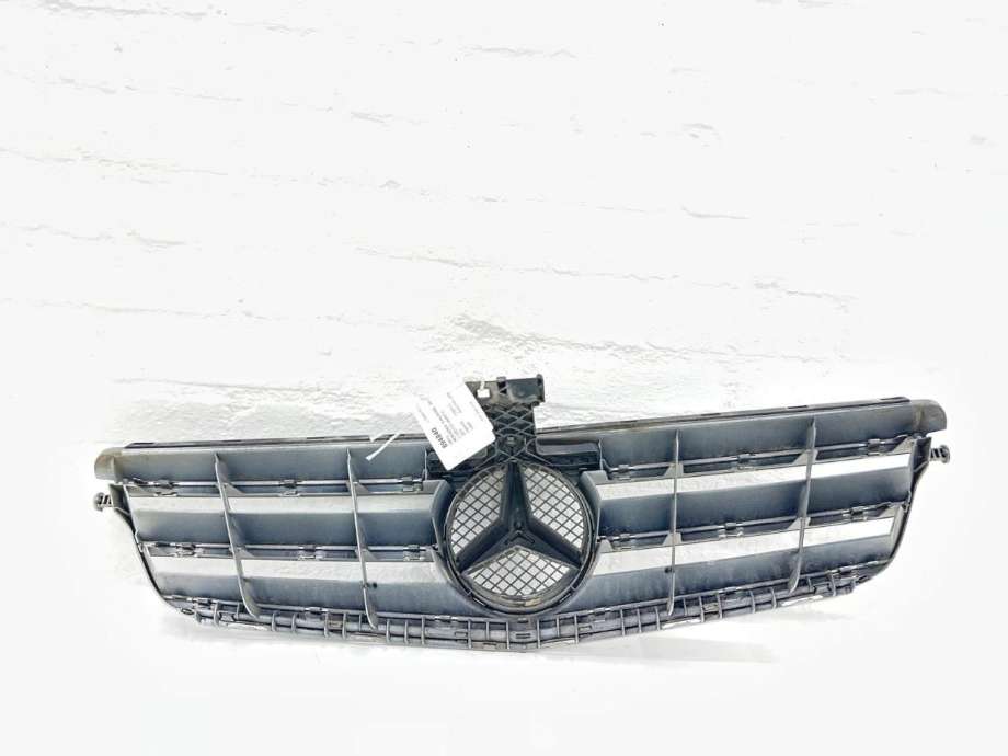 Grill til Mercedes C-Klasse 2011-2014 (Fase 2) (W204) (W204) (A 204 880 00 23|A 204 880 00 23 9744|)