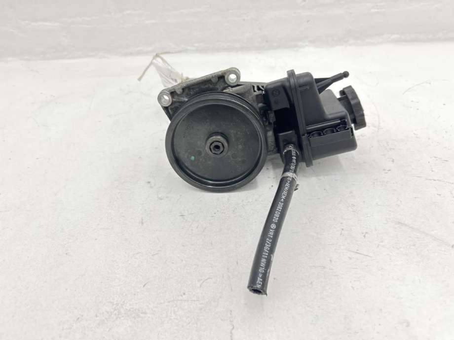 Servo pumpe mekanisk til Mercedes C-Klasse, 2011-2014 (Fase 2) (W204) (W204) (A 006 466 15 01)