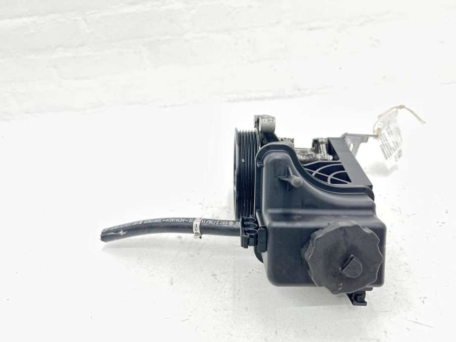Servo pumpe mekanisk til Mercedes C-Klasse 2011-2014 (Fase 2) (W204) (W204) (A 006 466 15 01|)