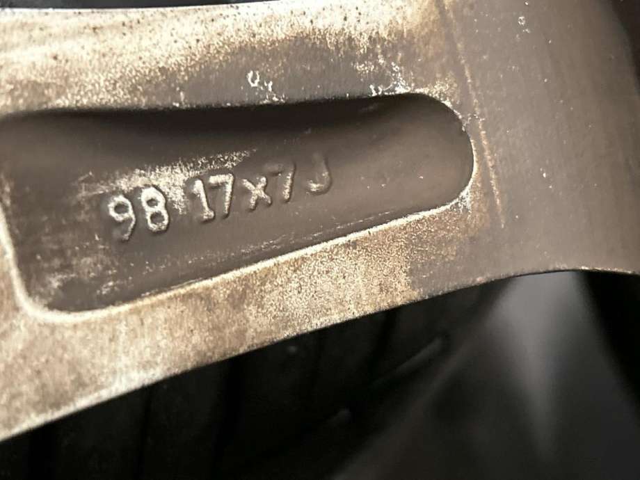 Hjulsett aluminium sommer til Toyota Avensis 2009-2015 (Type III, Fase 1) (KUMHO|)
