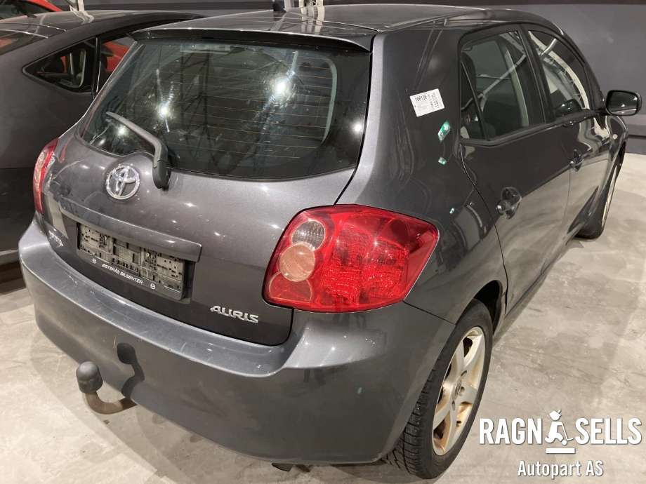 Toyota Auris 2010-2012 (Type I, Fase 2) , Motorkode: 1NR-FE, Girkassekode: 
