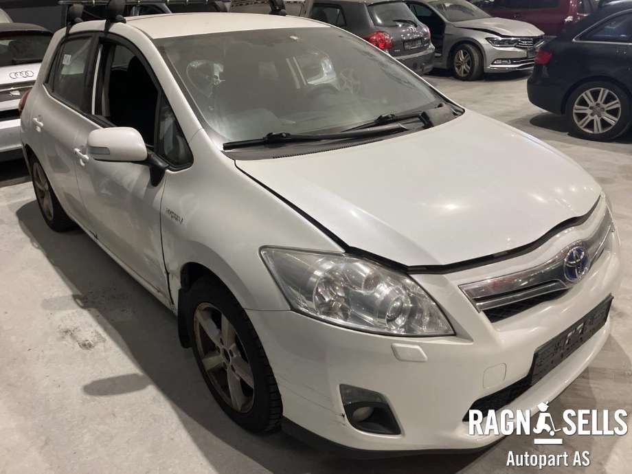 Toyota Auris 2010-2012 (Type I, Fase 2) , Motorkode: 2ZR-FXE, Girkassekode: 
