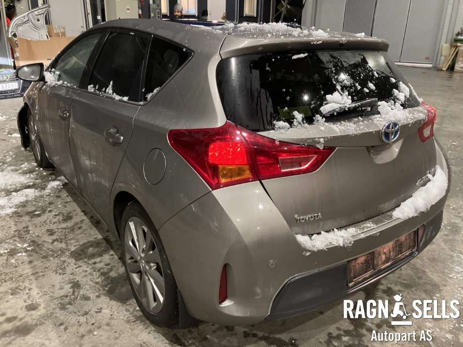 Toyota Auris 2013-2015 (Type II, Fase 1) , Motorkode: 2ZR-FXE, Girkassekode: 