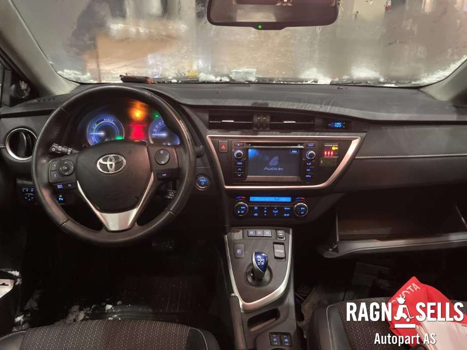Toyota Auris 2013-2015 (Type II, Fase 1) , Motorkode: 2ZR-FXE, Girkassekode: 