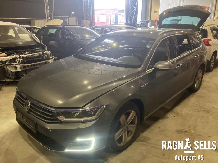VW Passat 2015-2019 (Fase 1) (B8) (B8), Motorkode: CUK, Girkassekode: 