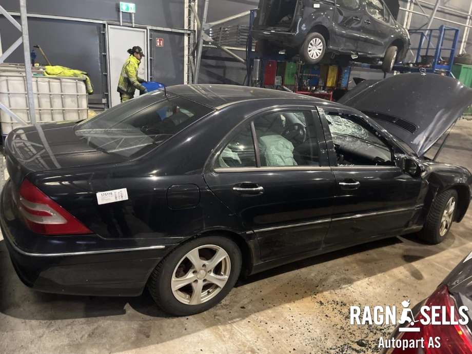 Mercedes C-Klasse 2000-2004 (Fase 1) (W203) (W203), Motorkode: 271 946, Girkassekode: 
