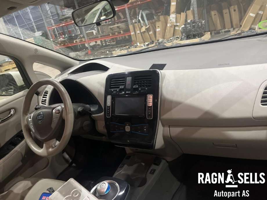 Nissan Leaf 2011-2017 (Type I) , Motorkode: EM61, Girkassekode: 