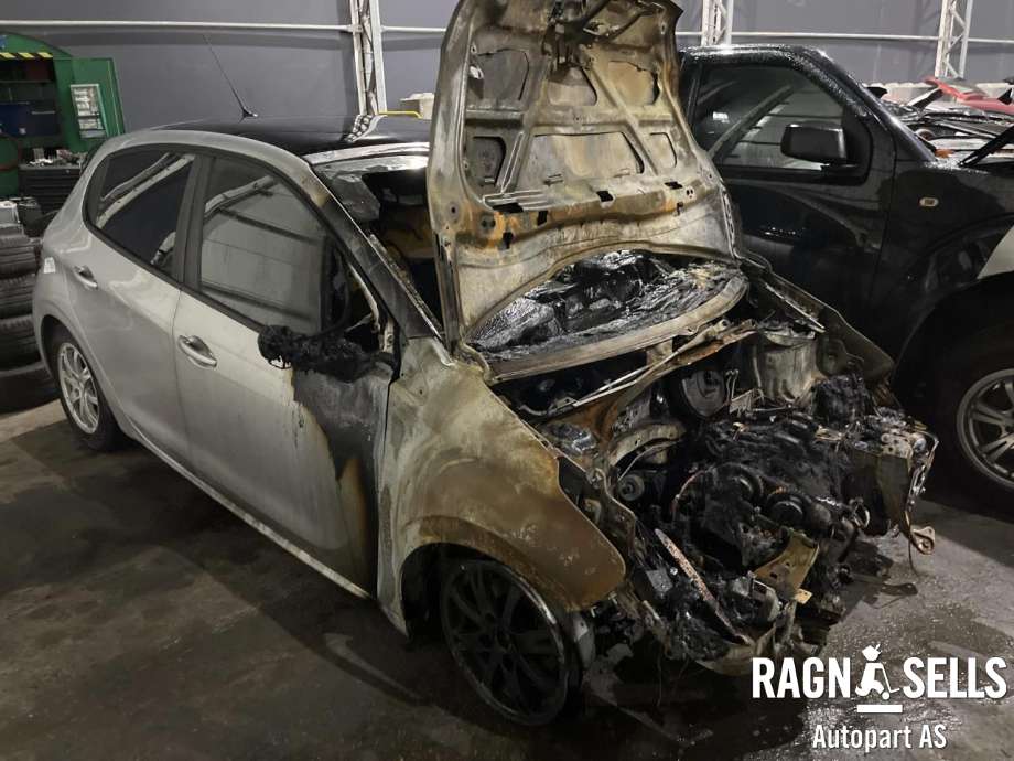 Peugeot 208 2012-2019 (Type I) , Motorkode: HM01, Girkassekode: