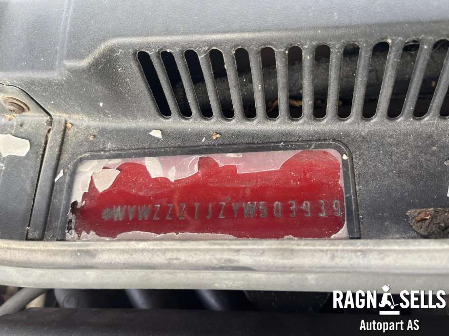 VW Bora 1999-2005 , Motorkode: AKL, Girkassekode: