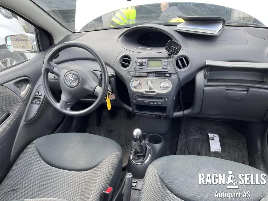 Toyota Yaris 2003-2005 (Type I, Fase 2) , Motorkode: 1SZ-FE, Girkassekode: