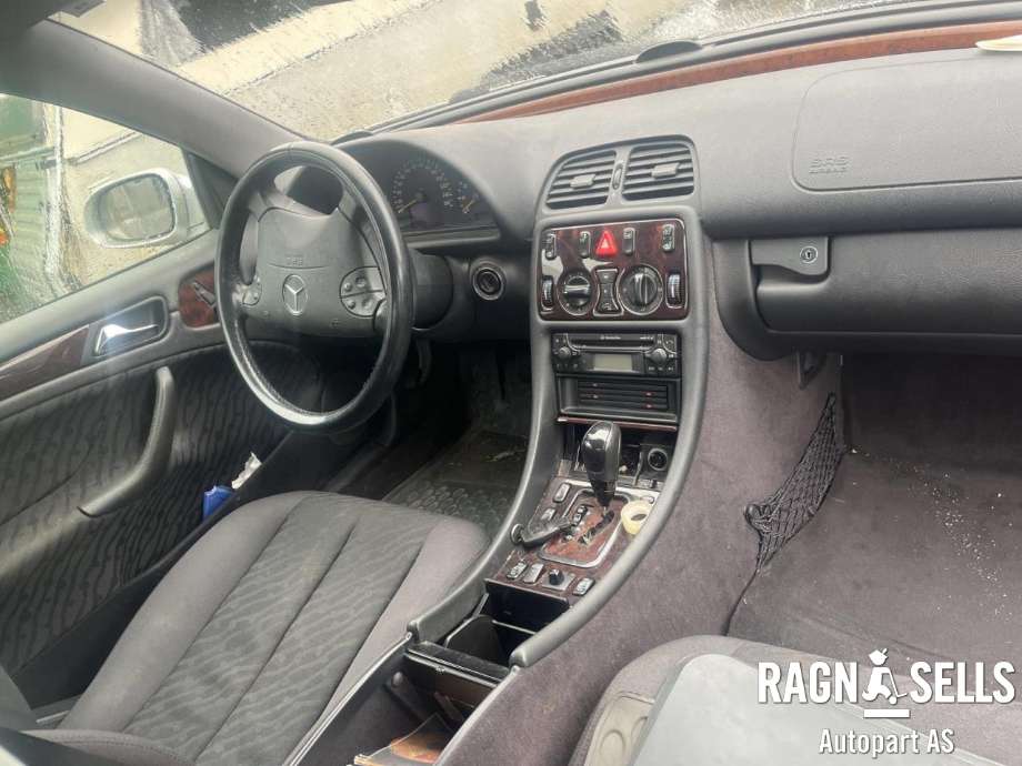 Mercedes CLK 1997-2002 (C208) (C208), Motorkode: 111 956, Girkassekode: 