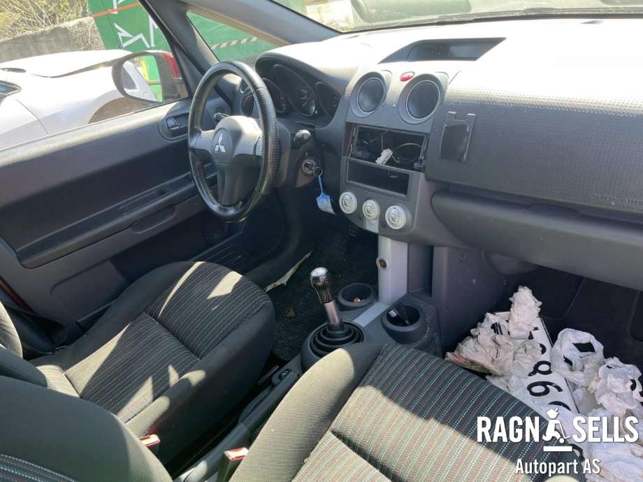 Mitsubishi Colt 2004-2008 (Type VII, Fase 1) , Motorkode: 135930, Girkassekode: 