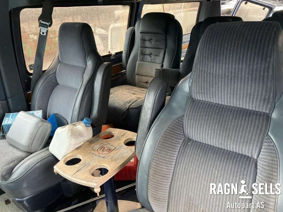 Dodge Van B-Serie 1979-1993 , Motorkode: , Girkassekode: 
