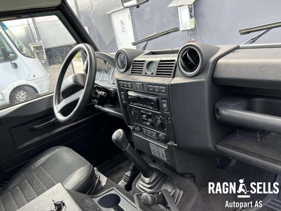 Land Rover Defender 2007-2016 delebil , Motorkode: 244DT, Girkassekode: 