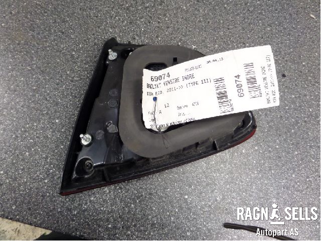 Baklykt venstre indre til Kia Rio 2011-2017 Type III  (924031W200|)